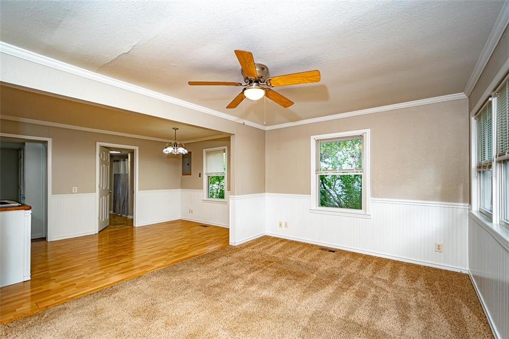 1032 N Sycamore St, Ottawa, KS 66067