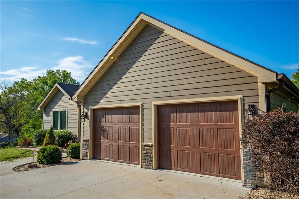 7877 SE St Rt 371 Hw, St Joseph, MO 64504