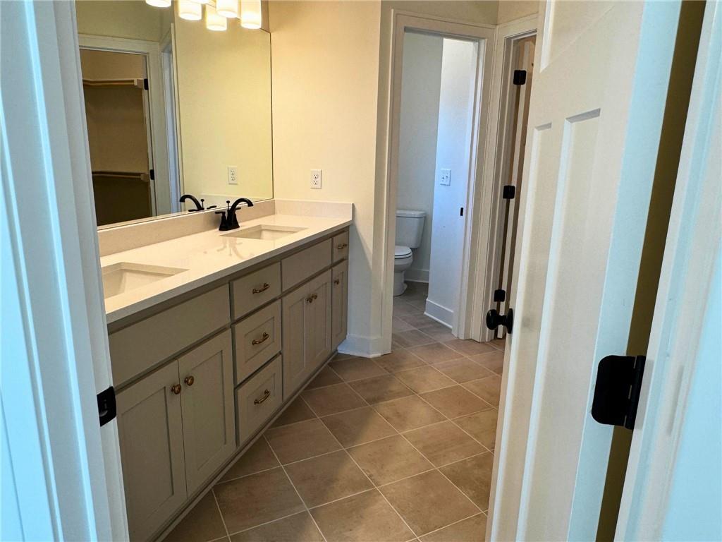 503 NW 110th St, Kansas City, MO 64155