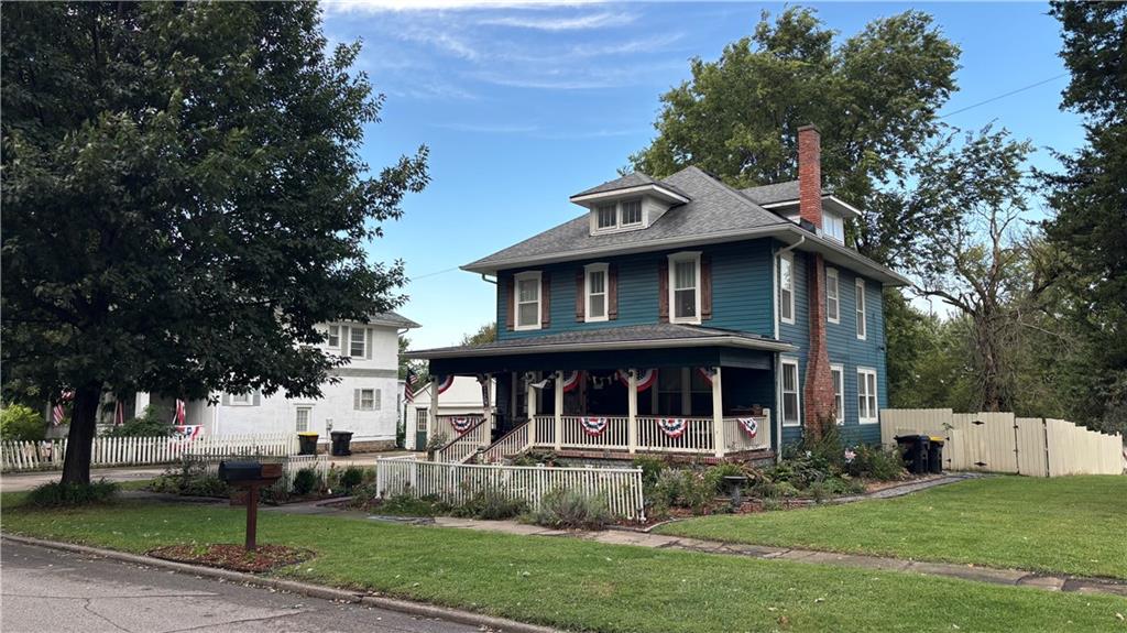 206 S 1st St, Savannah, MO 64485