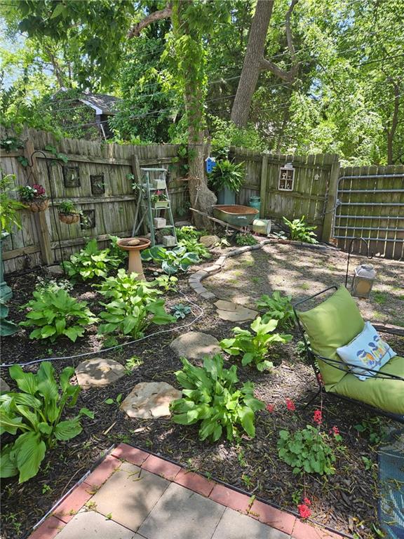 3227 Garner Ave, Kansas City, MO 64124