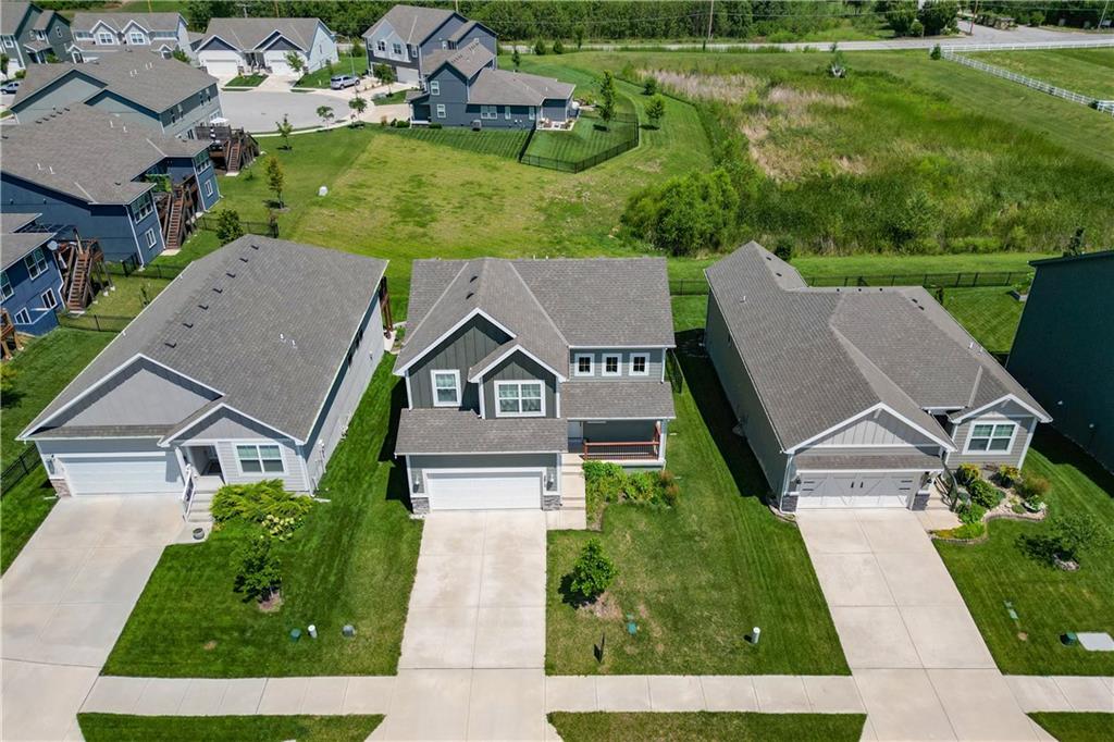 3813 SW Maryville Pl, Lee's Summit, MO 64082
