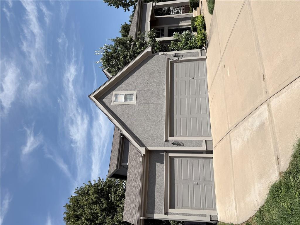13701 Gillette St, Overland Park, KS 66221