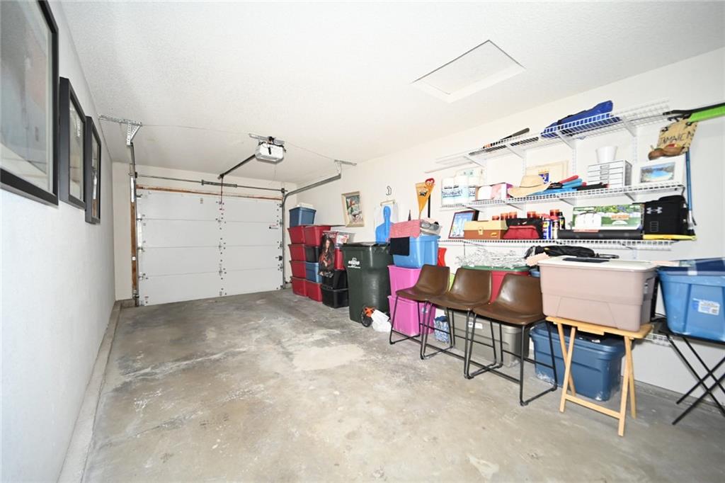 6125 NE Moonstone Ct, Lee's Summit, MO 64064