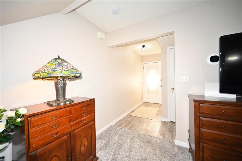6125 NE Moonstone Ct, Lee's Summit, MO 64064