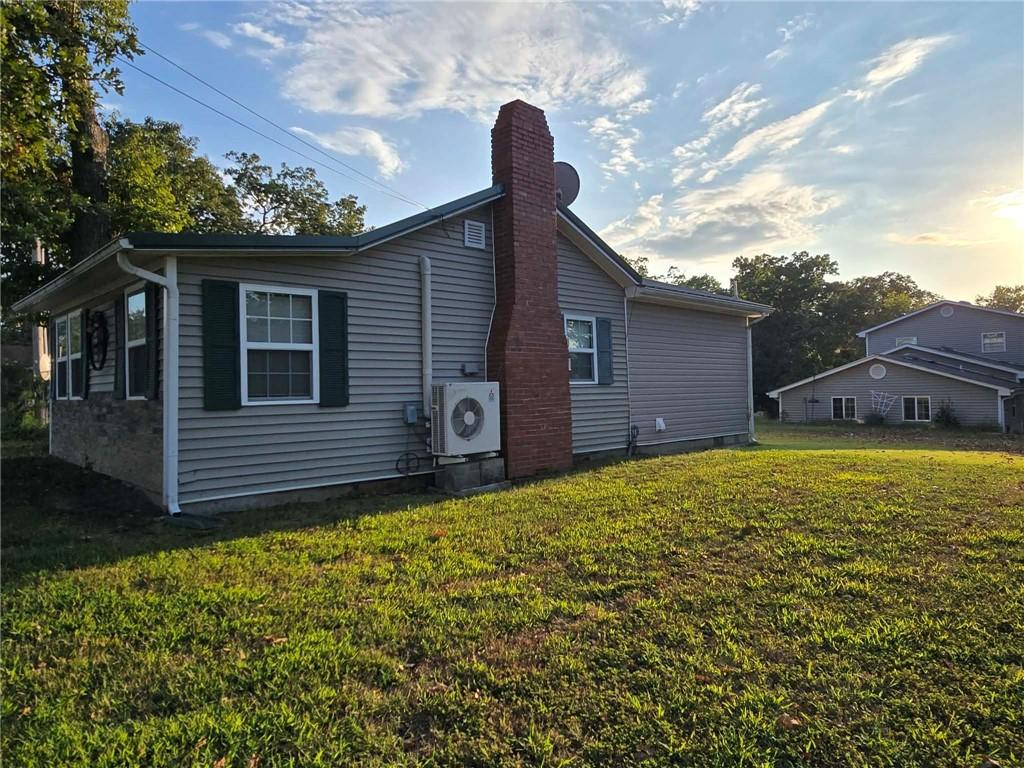 31707 Catfish St, Warsaw, MO 65355