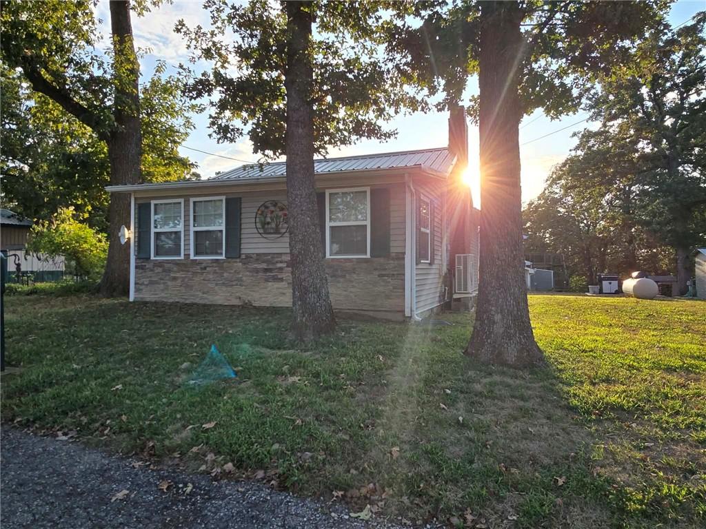 31707 Catfish St, Warsaw, MO 65355