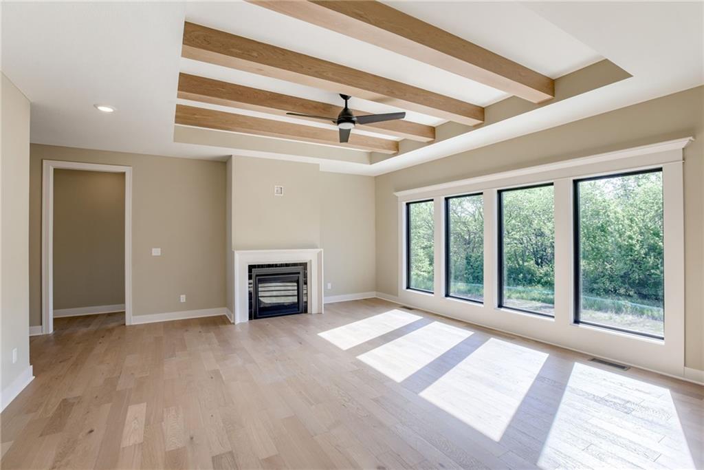 1853 Arbor Trl, Liberty, MO 64068
