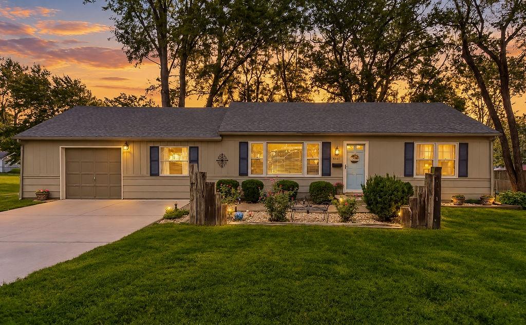 5141 Monrovia St, Shawnee, KS 66216