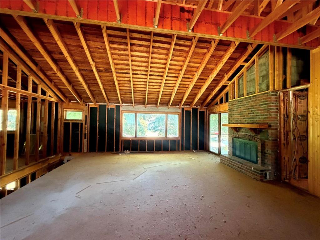 234 N Winnebago Dr, Lake Winnebago, MO 64034