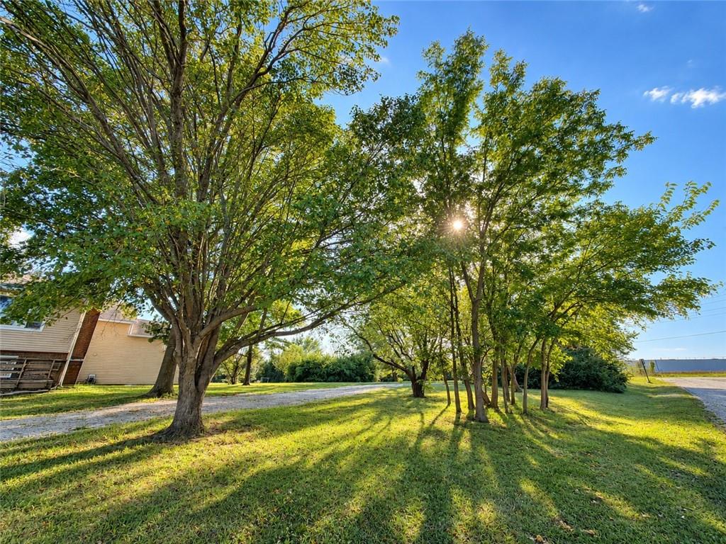 1904 Riata Rd, Warrensburg, MO 64093