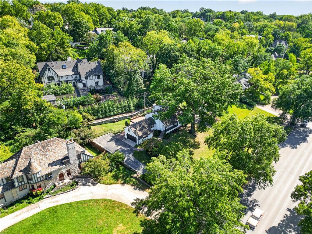 5115 Ward Pw, Kansas City, MO 64112