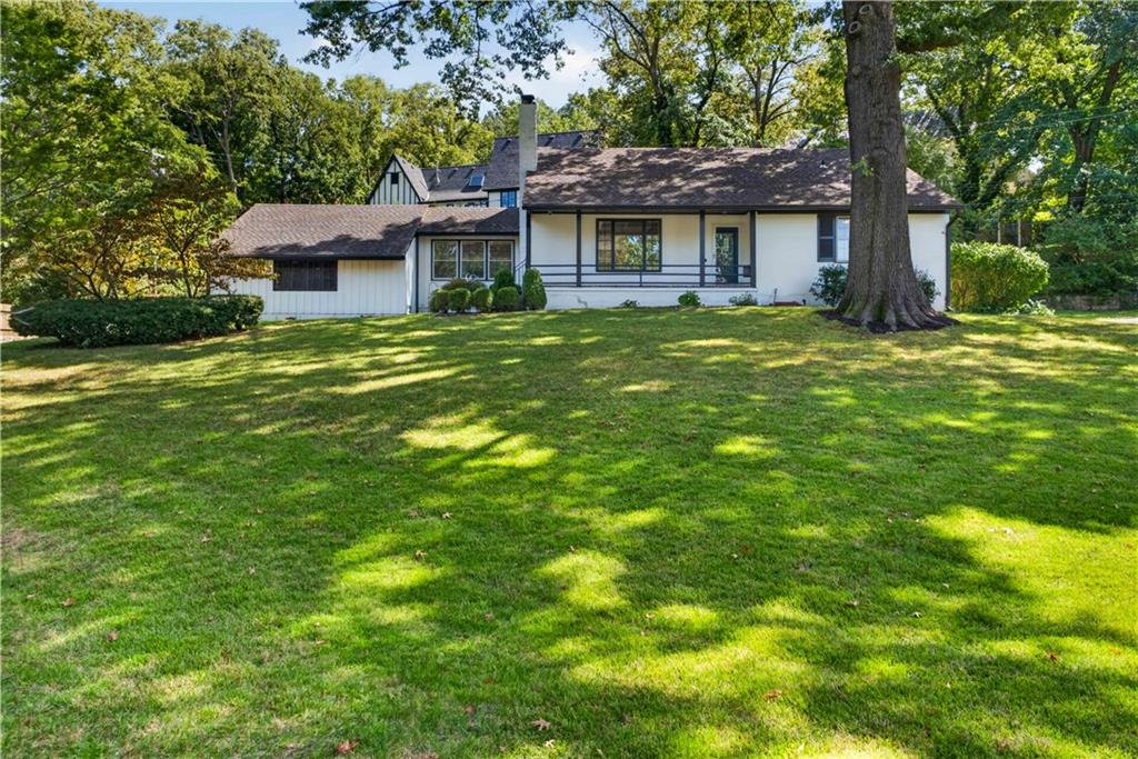 5115 Ward Pw, Kansas City, MO 64112