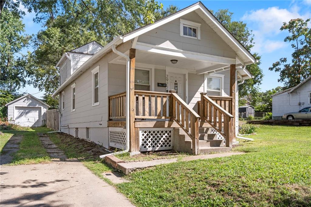 2922 W 43rd Ter, Kansas City, KS 66103