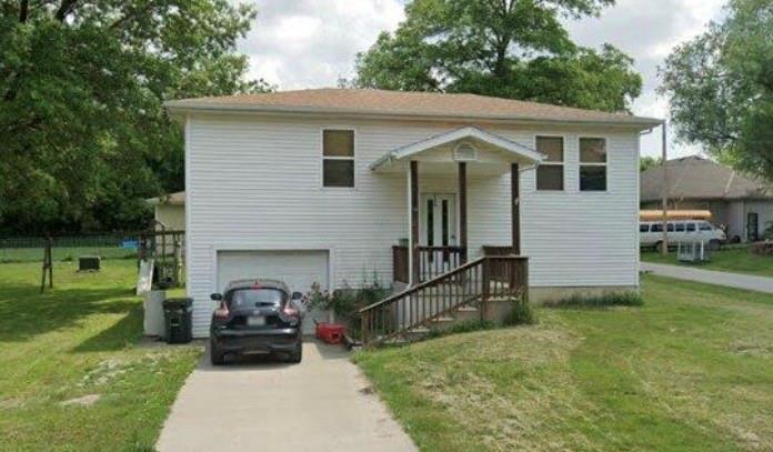 2000 Chestnut St, Trenton, MO 64683