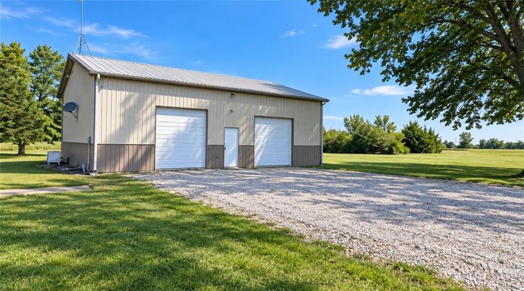 31480 Metcalf Rd, Louisburg, KS 66053