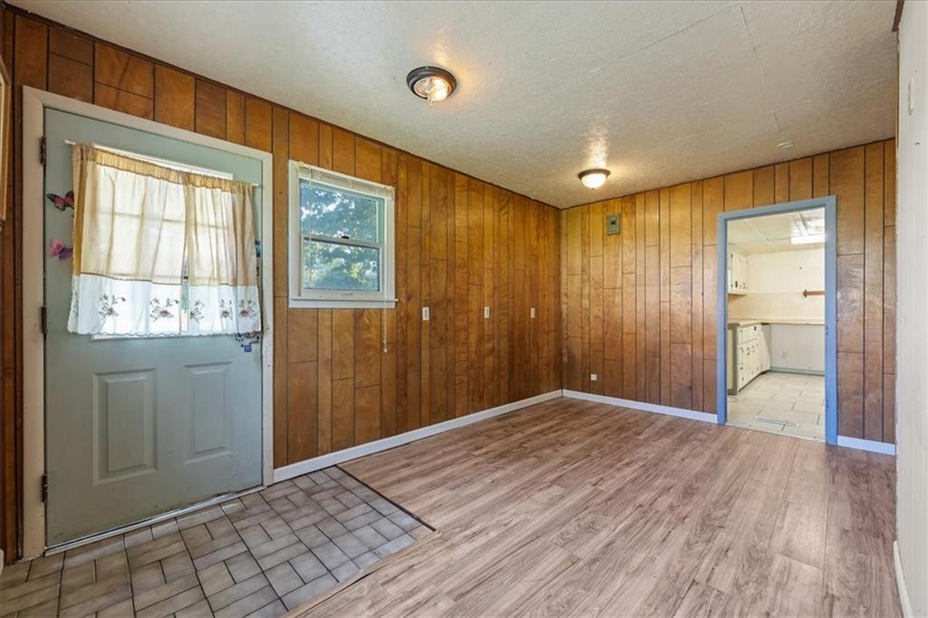 102 Collette St, Excelsior Springs, MO 64024