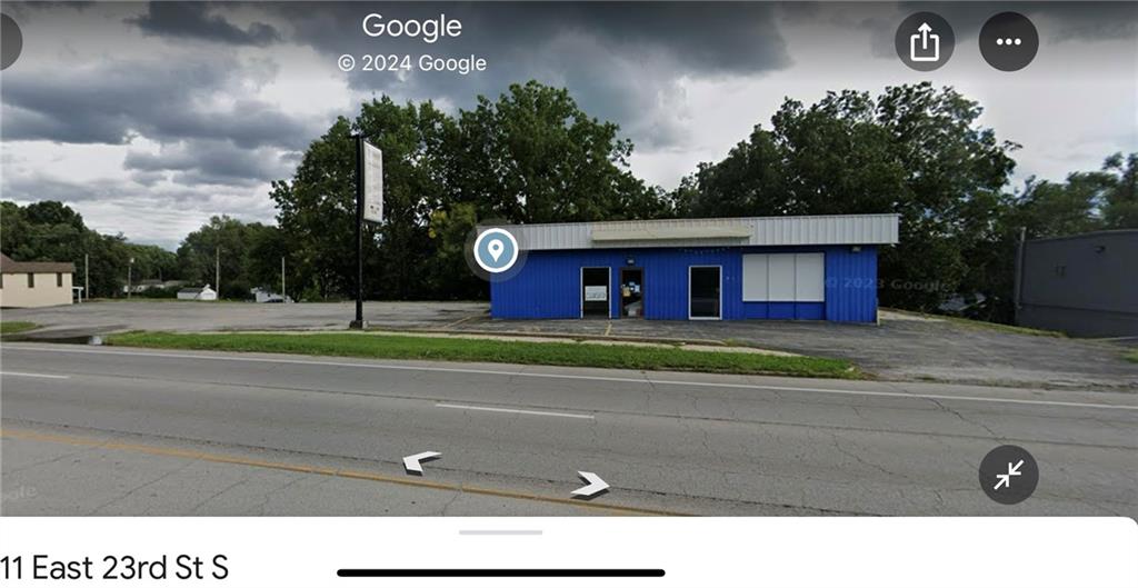 811 E 23rd St S, Independence, MO 64055