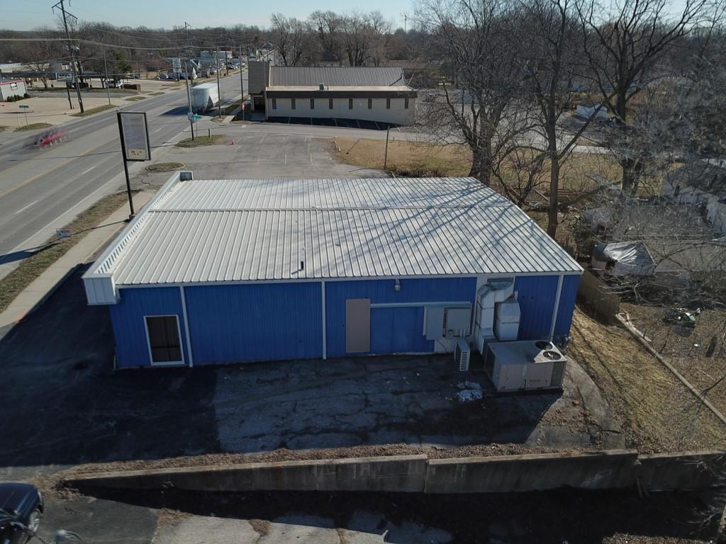 811 E 23rd St S, Independence, MO 64055