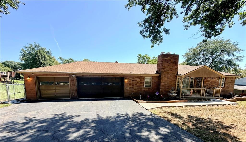 5831 N Ava Ave, Kansas City, MO 64151