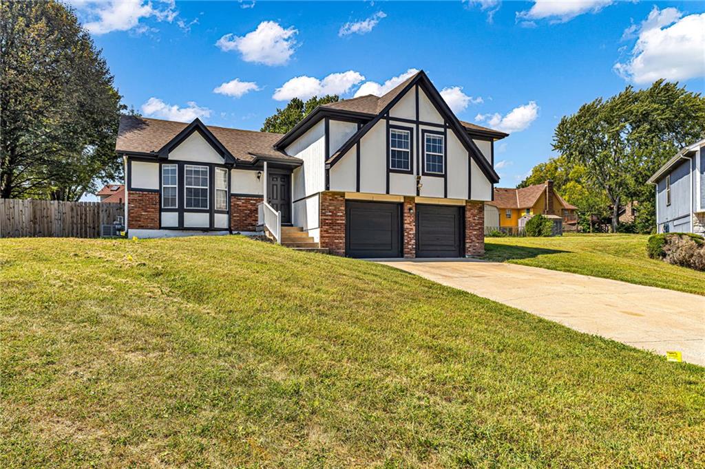 7209 E 133rd Cir, Grandview, MO 64030