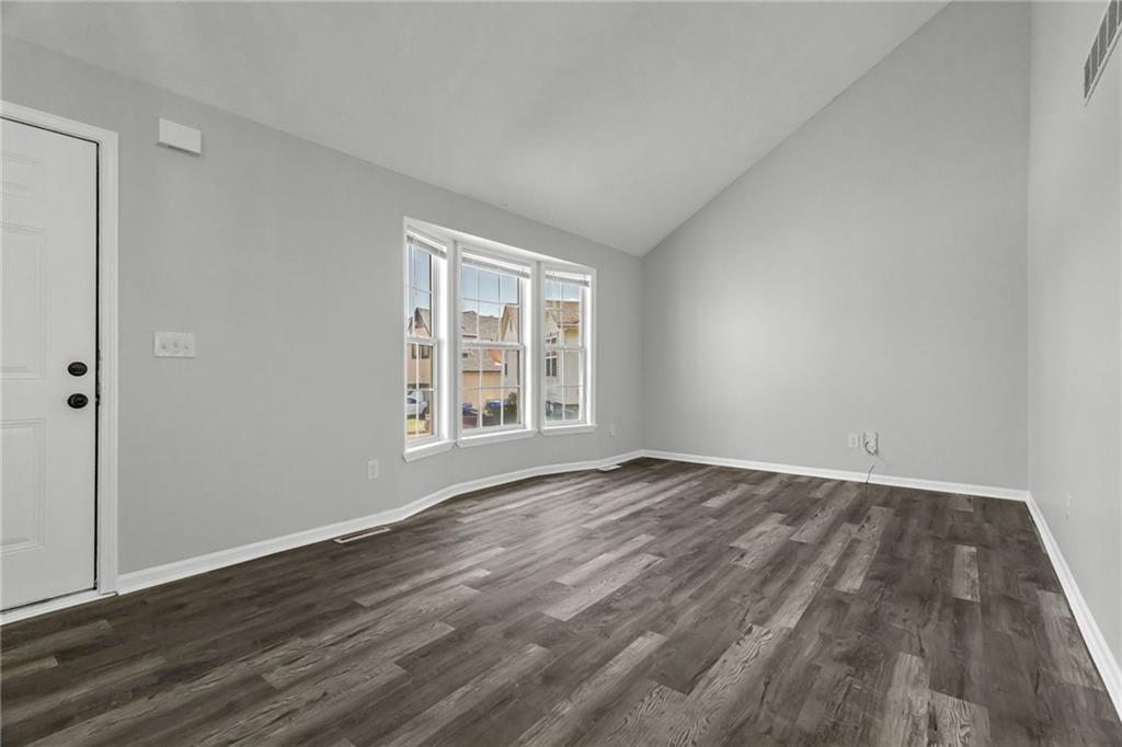7209 E 133rd Cir, Grandview, MO 64030