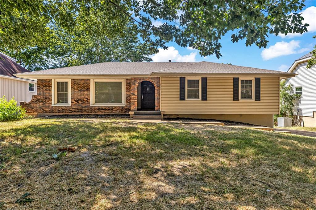 1101 S 19th St, Blue Springs, MO 64015
