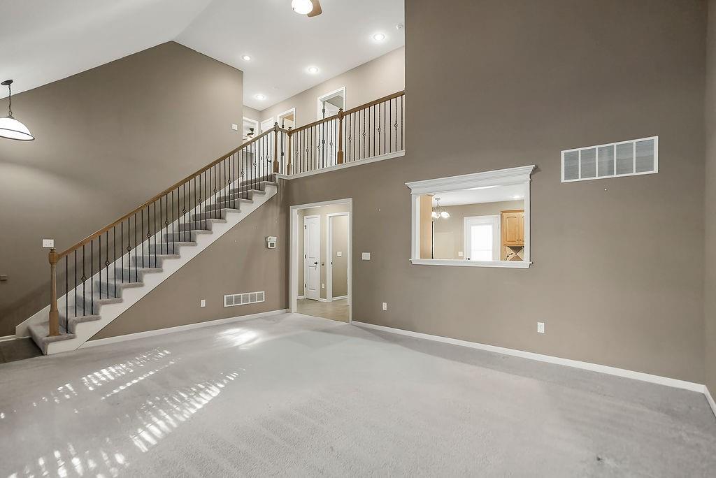 5 N Paola St, Paola, KS 66071