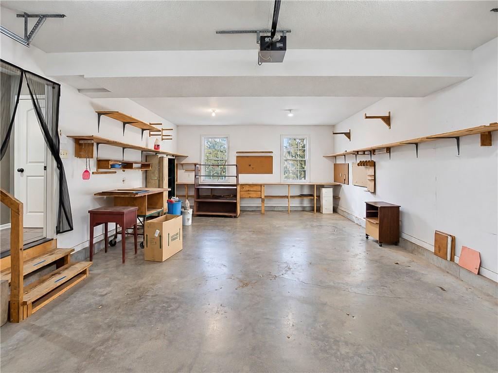 5 N Paola St, Paola, KS 66071