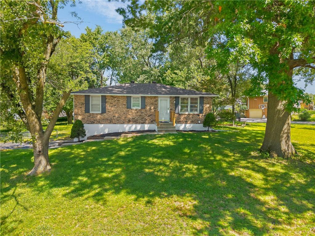 800 NE 113th Ter, Kansas City, MO 64155