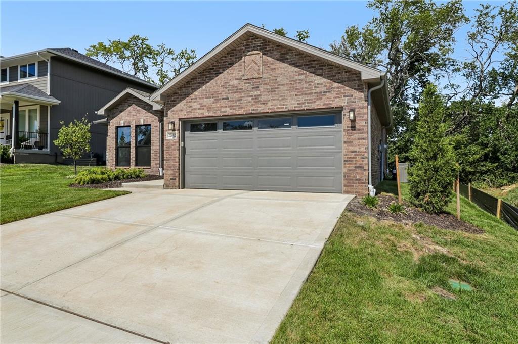 22692 W 87th St, Lenexa, KS 66227