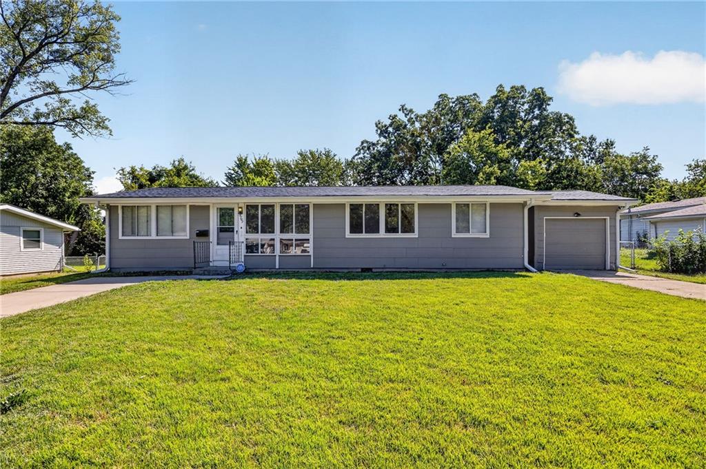5707 N Highland Ave, Gladstone, MO 64118