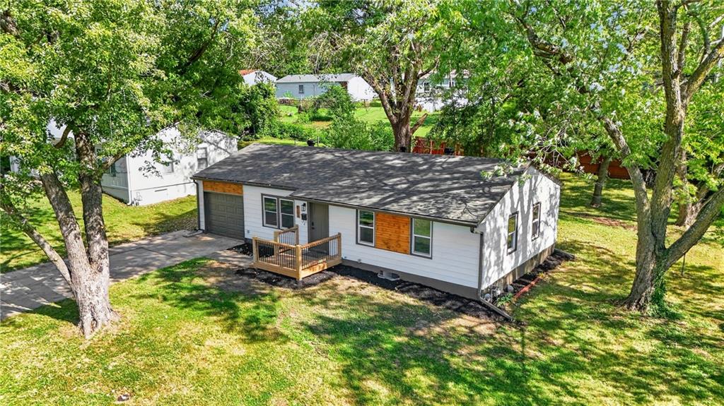 6303 E 153rd St, Grandview, MO 64030