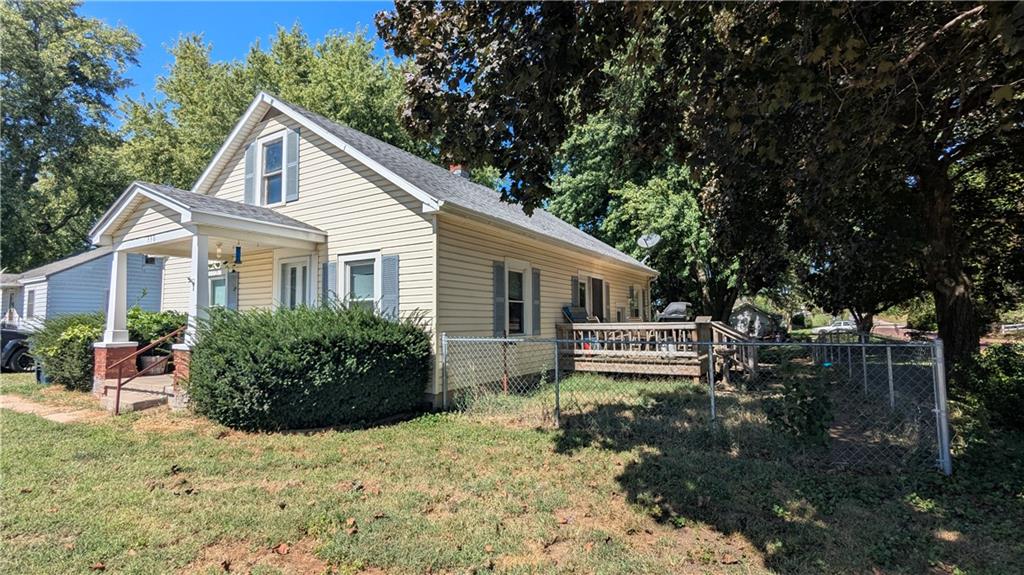 336 E Locust St, Troy, KS 66087