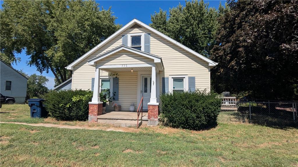 336 E Locust St, Troy, KS 66087