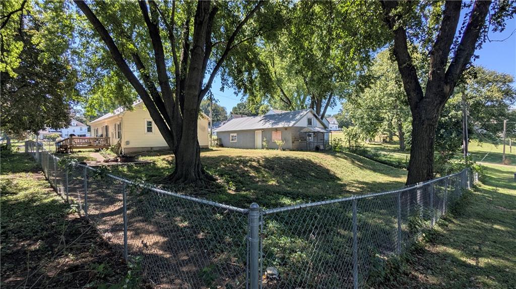 336 E Locust St, Troy, KS 66087