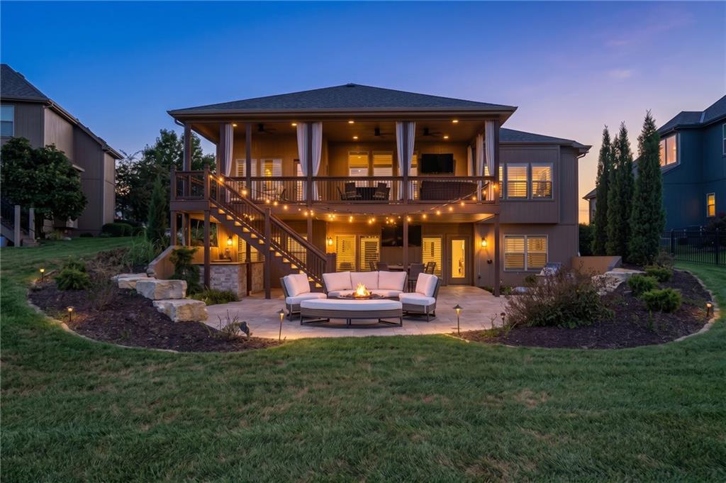 6472 N Whitetail Way, Parkville, MO 64152