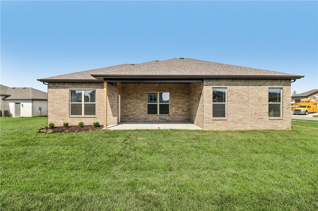 6634 Mccormick Dr, Shawnee, KS 66226