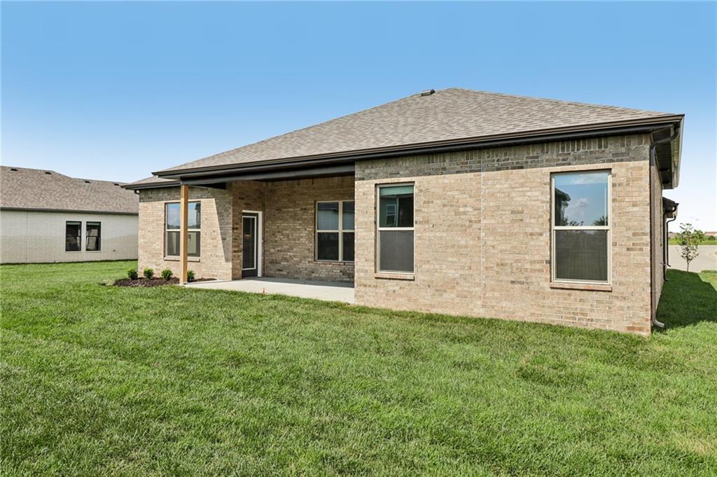 6634 Mccormick Dr, Shawnee, KS 66226