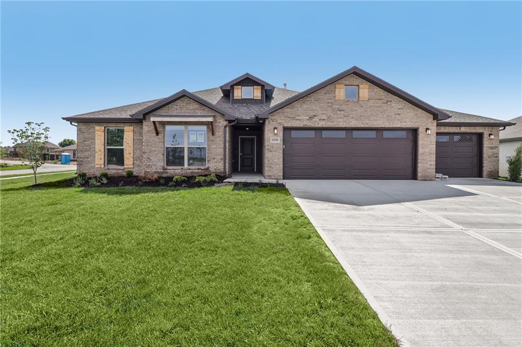 6634 Mccormick Dr, Shawnee, KS 66226