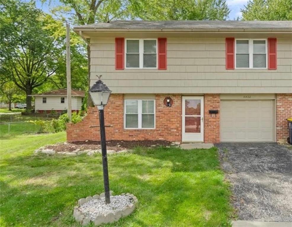 8822 James A Reed Rd, Kansas City, MO 64138