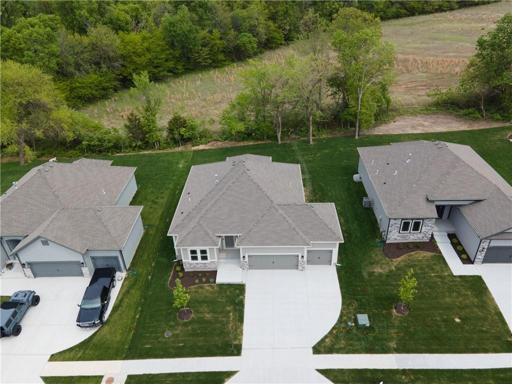 3310 NW 93rd St, Kansas City, MO 64154