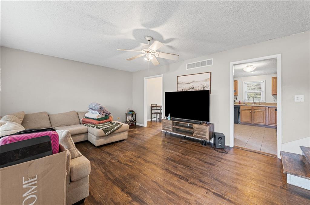 4508 NE 49th Ter, Kansas City, MO 64119
