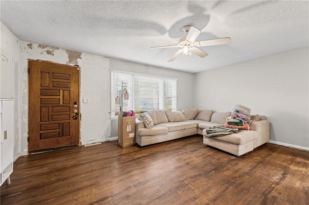 4508 NE 49th Ter, Kansas City, MO 64119