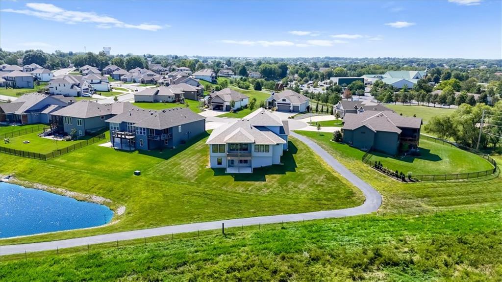 4813 NE Freehold Ct, Lee's Summit, MO 64064