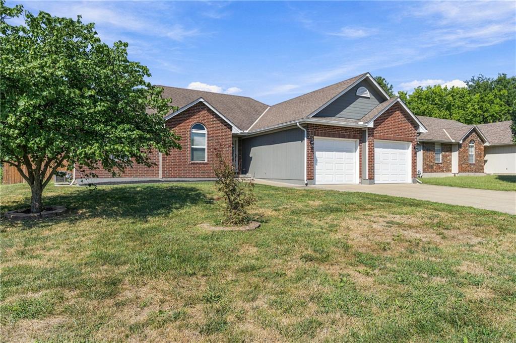 981 Owl Creek Pw, Odessa, MO 64076