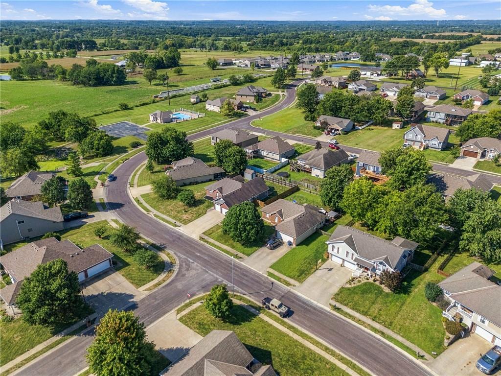 981 Owl Creek Pw, Odessa, MO 64076