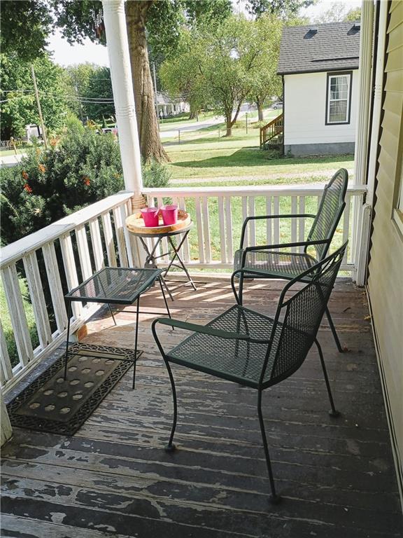 204 S 2nd St, Lansing, KS 66043