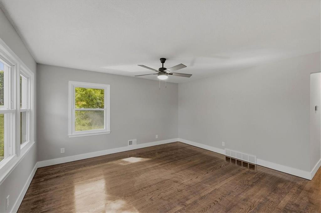 1704 E 79th St, Kansas City, MO 64131