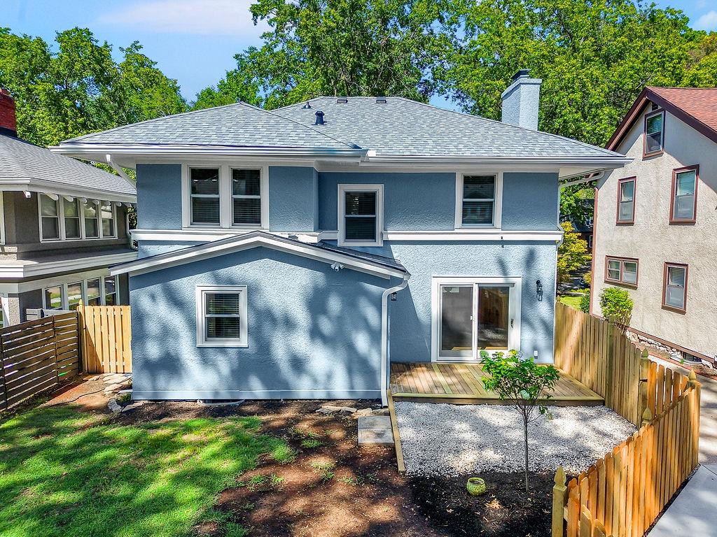 809 W Gregory Blvd, Kansas City, MO 64114